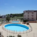 Proche Avec Climatisation Et Piscine - Fr-1-307-290 *