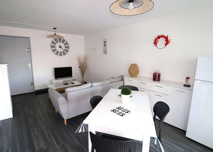 Proche Avec Climatisation Et Piscine - Fr-1-307-290